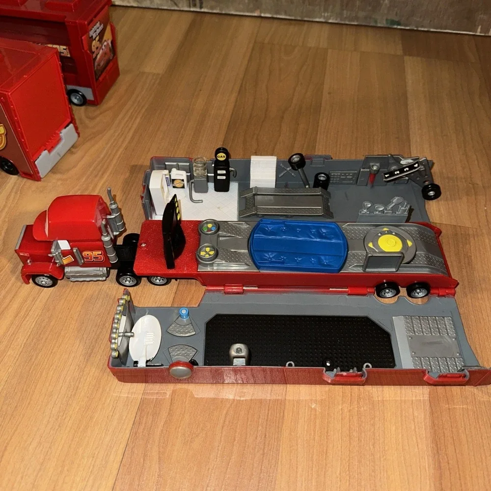 6 Lot Disney Pixar Cars Lightning McQueen Mack Truck Car Hauler Rust-eze Semi